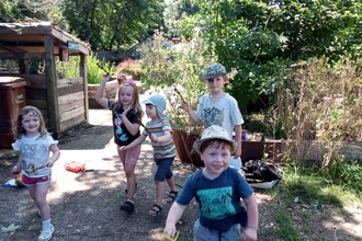 children running