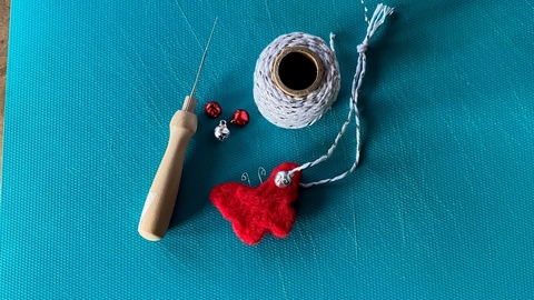Festive needle felt decoration making equipment