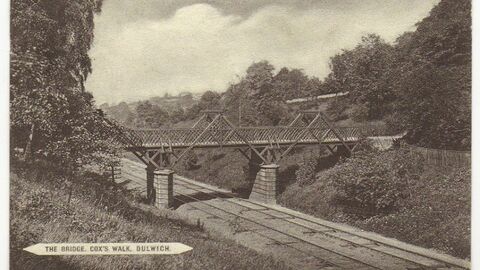 Picture of the footbridge crossing the railway at Sydenham Hill Wood