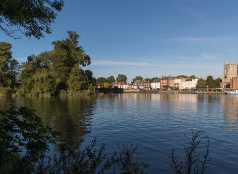Isleworth Ait view across to the Ait